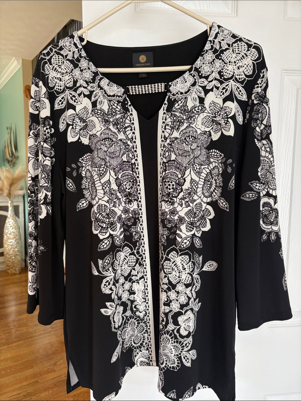 JM Collection Black and White Floral Open-Front Blouse